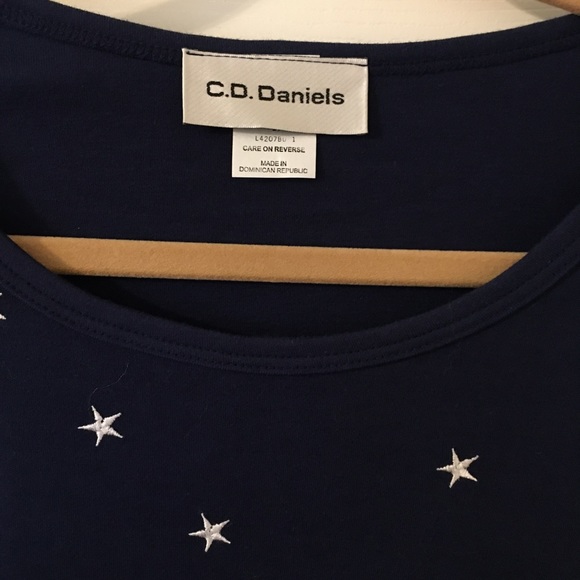 Woman’s Top, by C.D. Daniels New 1X - Picture 2 of 3